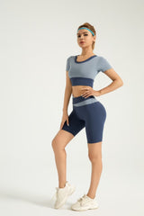 Peach color-blocking five-point pants
