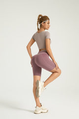 Peach color-blocking five-point pants
